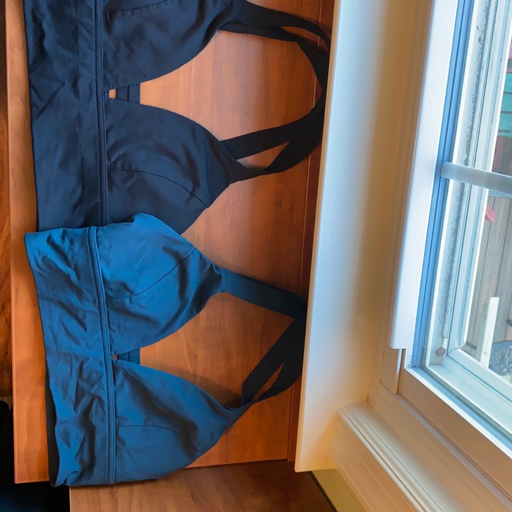 2 lululemon sports bras with light support